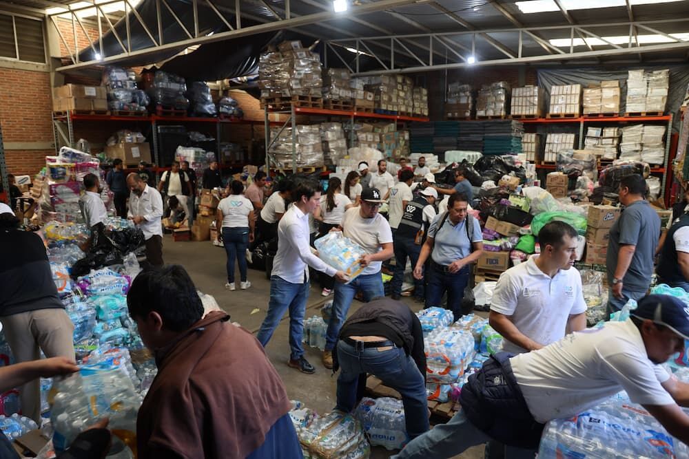 El SEDIF recibió más de 70 toneladas de ayuda para damnificados de la Sierra Gorda