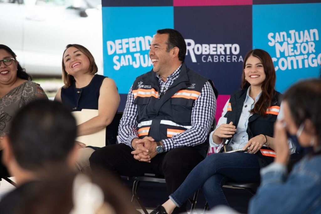 Gobierno Municipal de SJR atiende más de 70 escuelas con obras y acciones: Roberto Cabrera