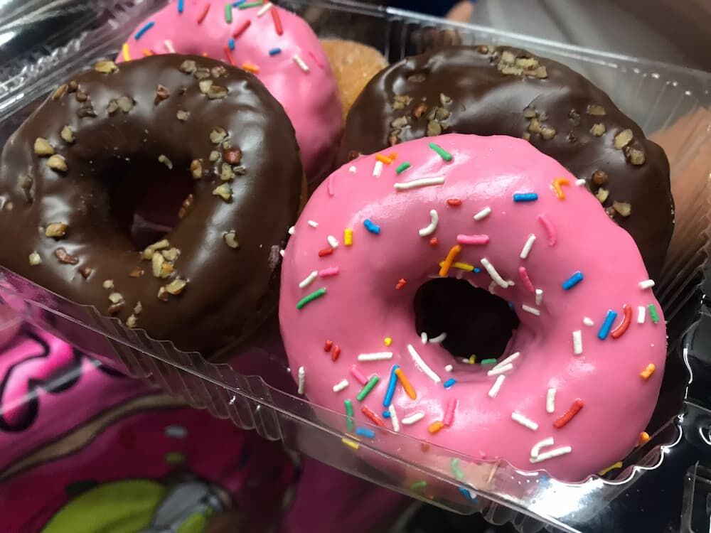 Mujer convierte las donas en su forma de vida