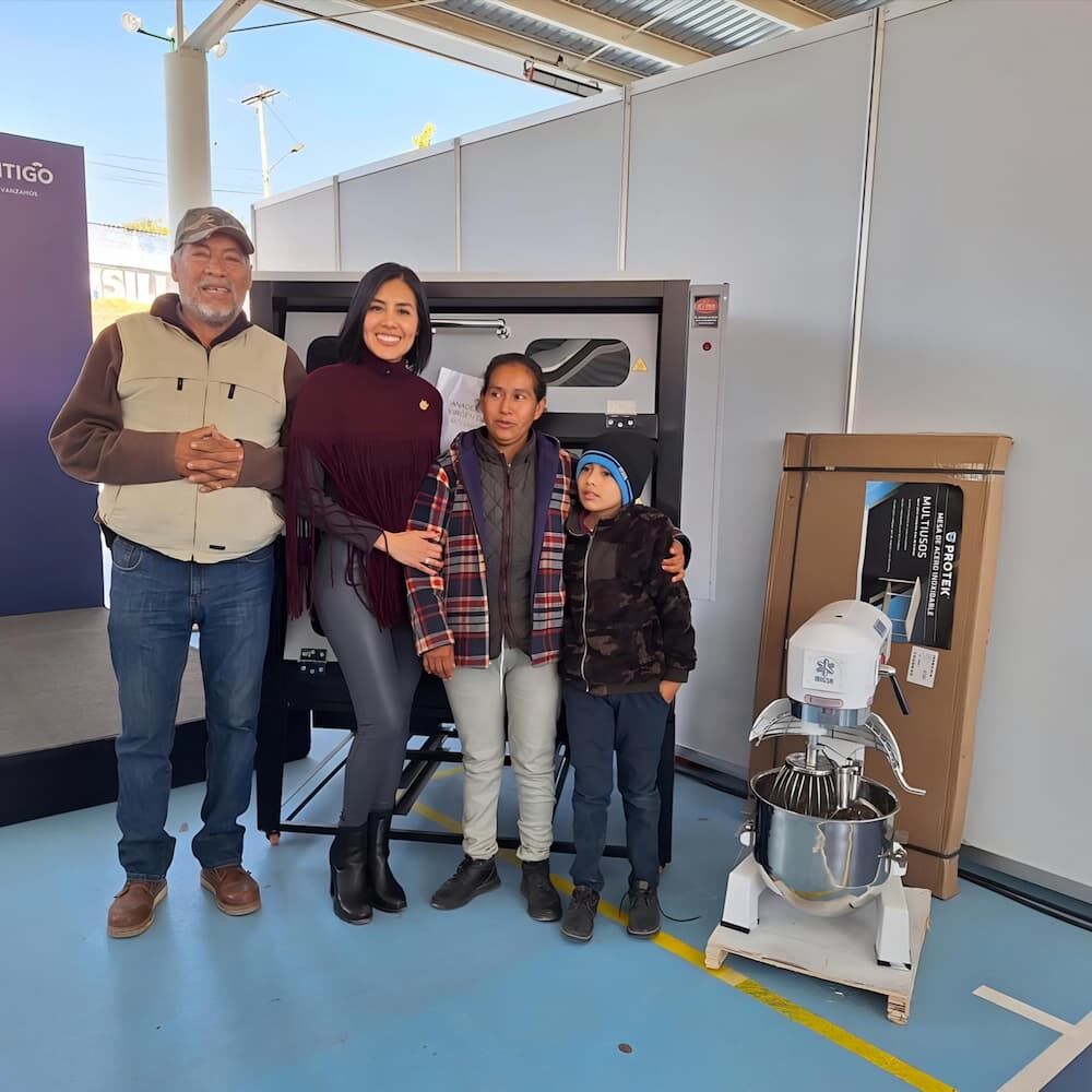 Entrega ST equipamiento a emprendedoras de San Juan del Río