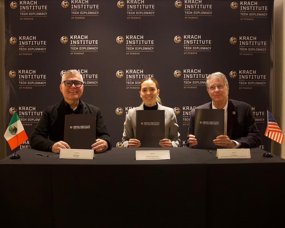 SEJUVE firma convenio con la Universidad de Purdue para otorgar becas tecnológicas a jóvenes queretanos