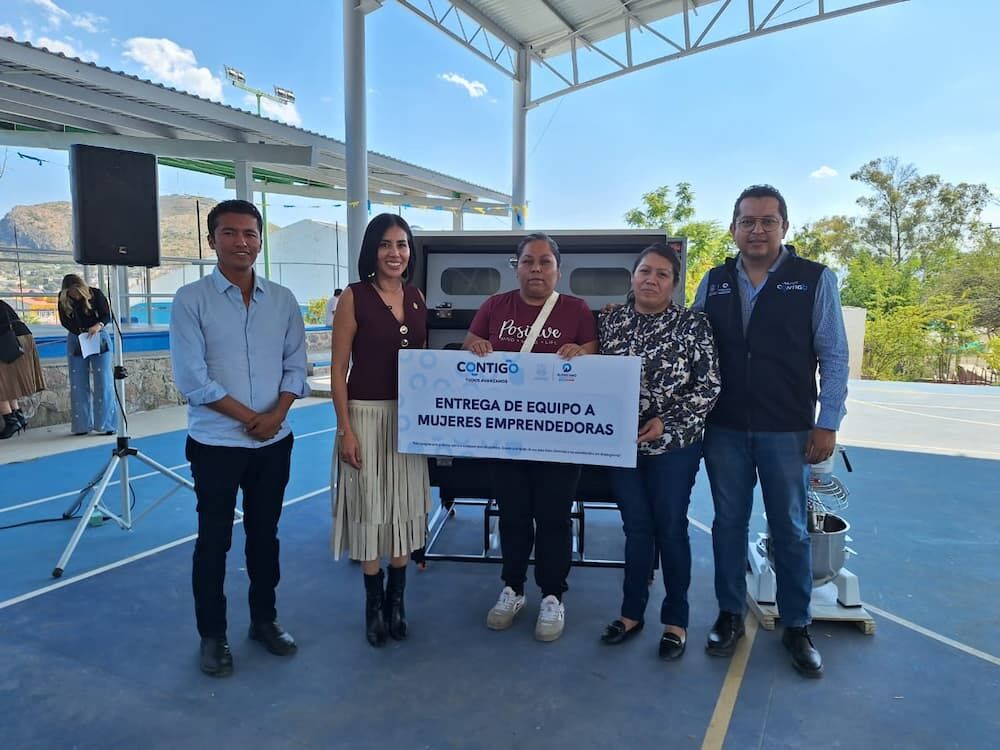 ST entrega equipamiento a iniciativas productivas de los municipios de Colón, Pedro Escobedo y Tolimán.