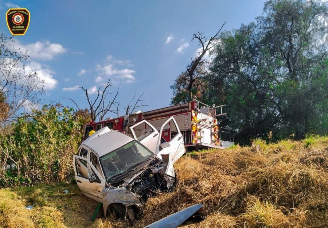 Tres heridos, uno grave, deja salida de camino en la carretera Tequisquiapan–Querétaro