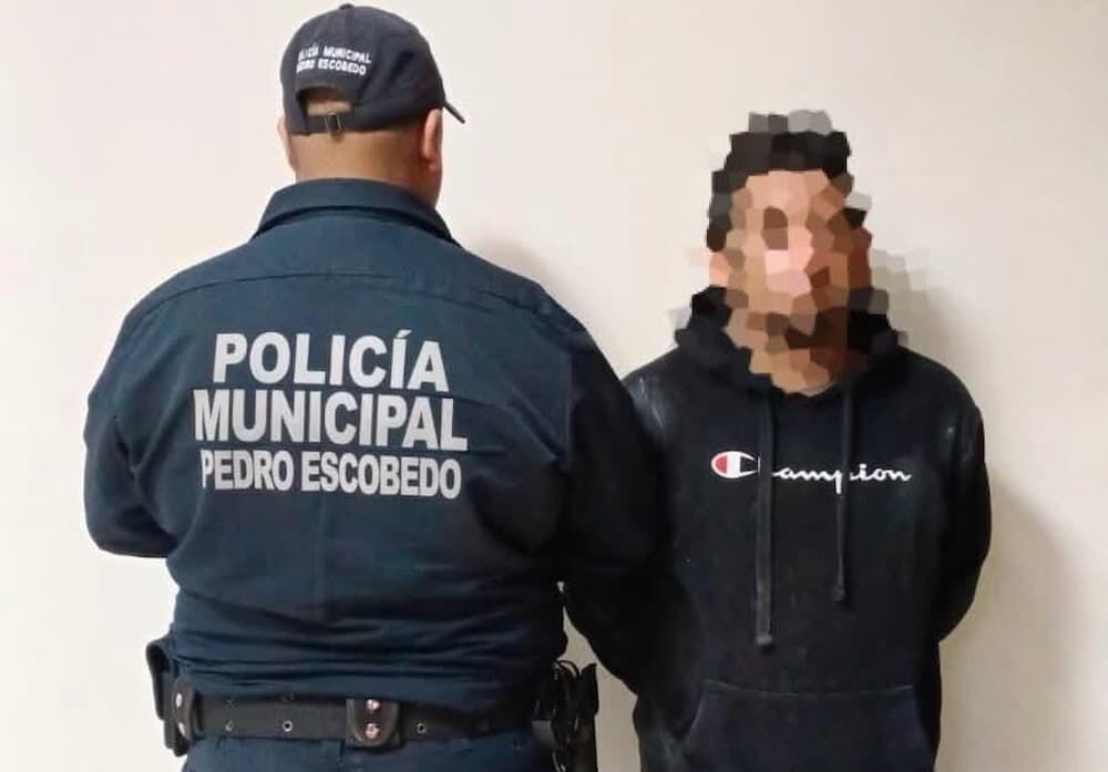 Detienen a un hombre por presunto robo equiparado en la autopista federal 57 en Pedro Escobedo