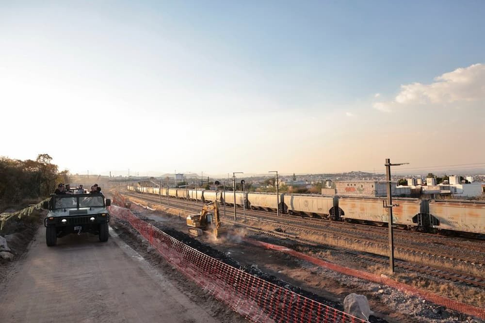 Presidenta Claudia Sheinbaum supervisa el avance del 8% en la construcción del Tren México-Querétaro