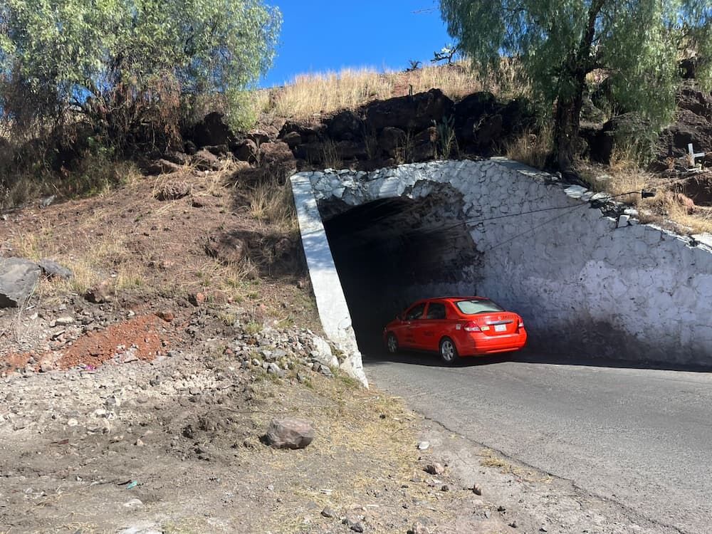 Inician trabajos preliminares del Tren México–Querétaro en el puente de Vista Hermosa, SJR