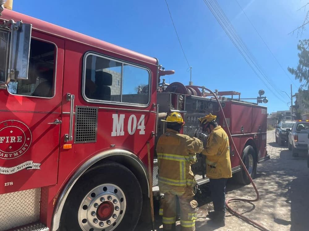 Controlan incendio en vivienda de Cadereyta de Montes; no se reportan personas lesionadas 2 Controlan incendio en vivienda de Cadereyta de Montes; no se reportan personas lesionadas