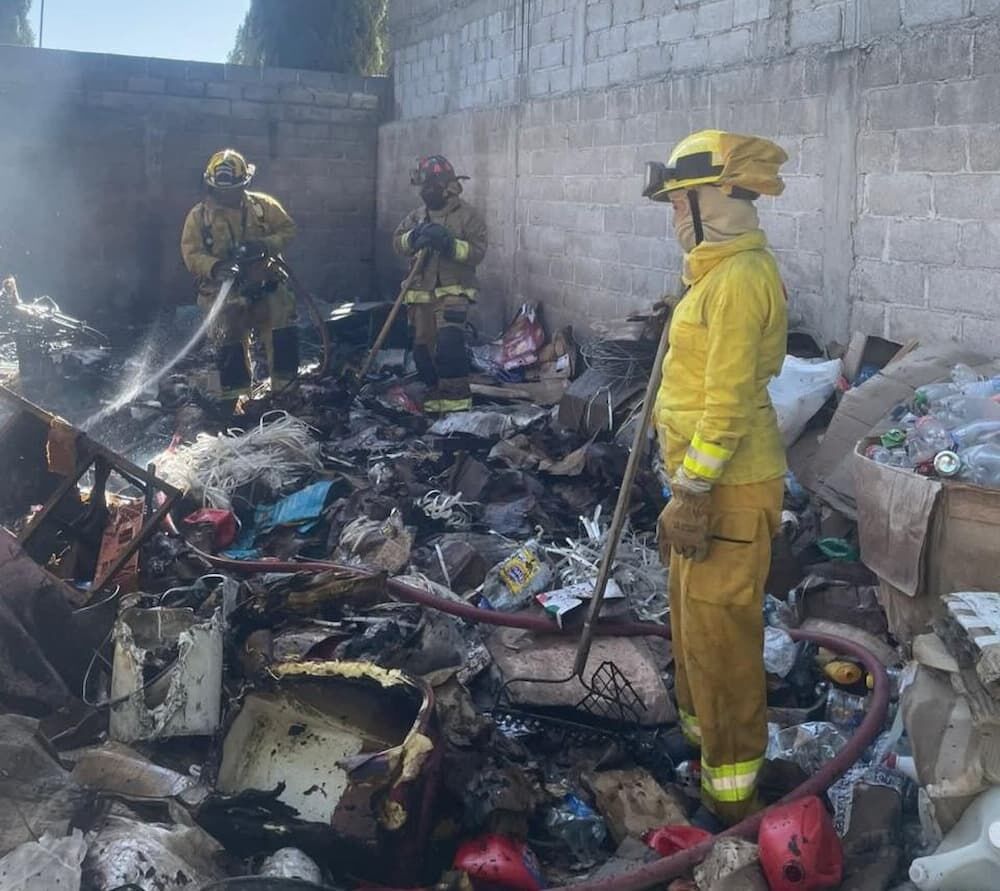 Controlan incendio en vivienda de Cadereyta de Montes; no se reportan personas lesionadas Controlan incendio en vivienda de Cadereyta de Montes; no se reportan personas lesionadas