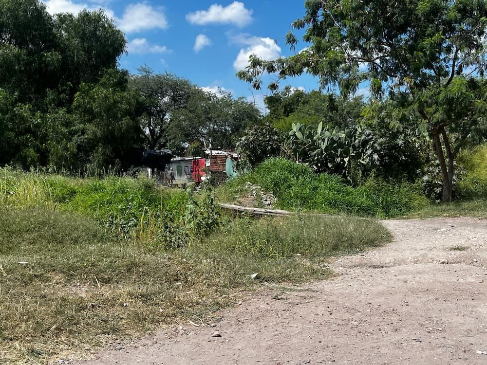 Hasta 70 personas podrían ser reubicadas de “Cartolandia” en San Juan del Río por tratarse de reserva federal