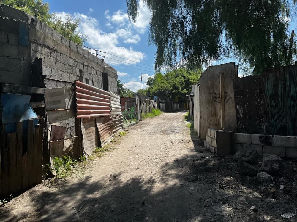Hasta 70 personas podrían ser reubicadas de “Cartolandia” en San Juan del Río por tratarse de reserva federal
