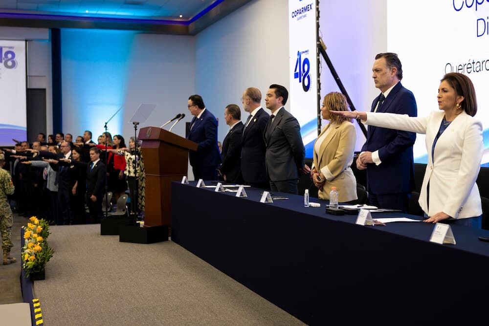 Asiste Gobernador a toma de Compromiso de la COPARMEX Querétaro Asiste Gobernador a toma de Compromiso de la COPARMEX Querétaro