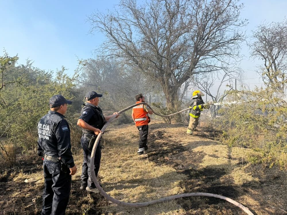 Incendio en deshuesadero provoca evacuación de 400 trabajadores en Bordo Blanco, Tequisquiapan