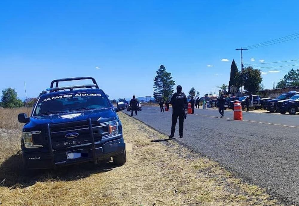 Suspenden evento de peleas de gallos irregular en San Miguel Geheti, Amealco