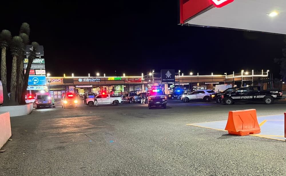 Ultiman a hombre durante asalto en plaza comercial de Palmillas, SJR