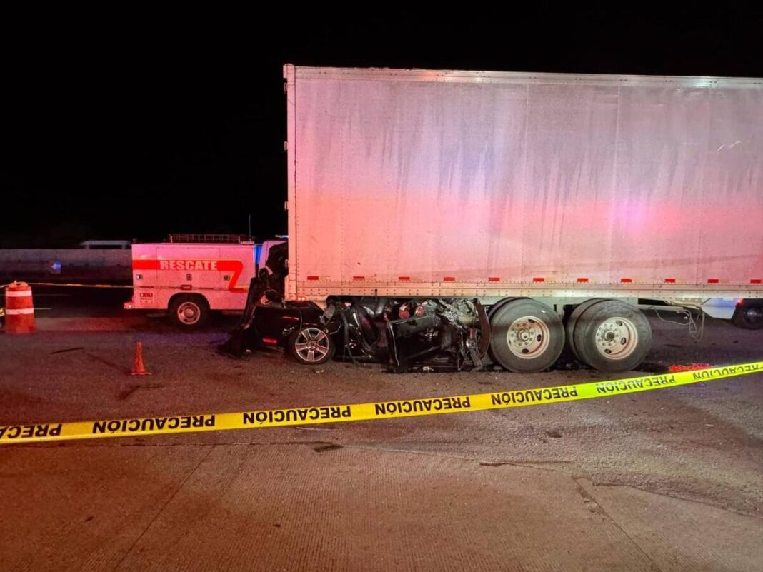 Choque fatal contra tráiler deja dos decesos en la México–Querétaro