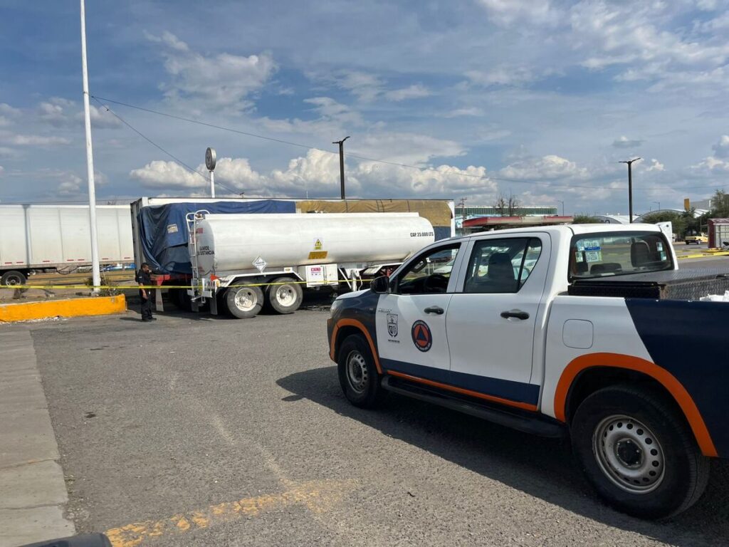 Cilindro abandonado con material peligroso moviliza a corporaciones de emergencia en San Juan del Río 1 Cilindro abandonado con material peligroso moviliza a corporaciones de emergencia en San Juan del Río
