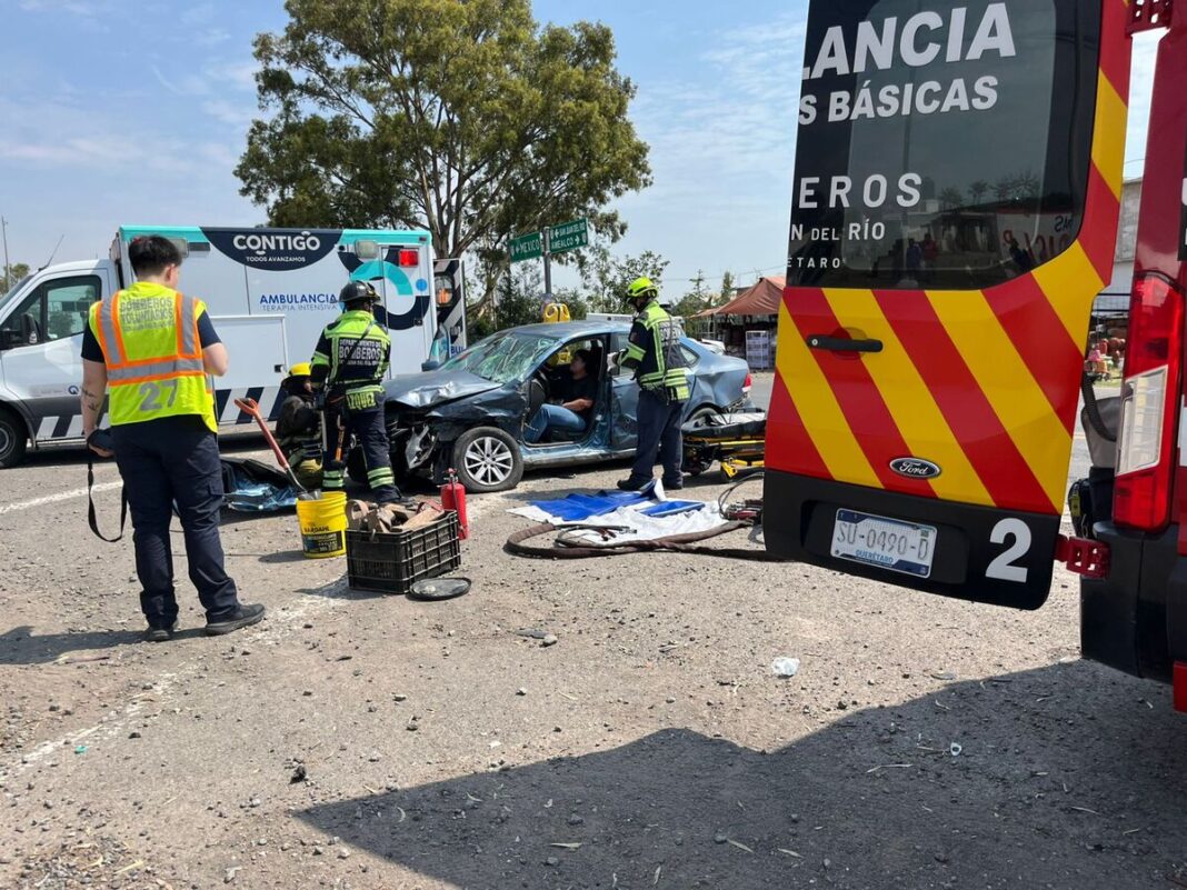 Aparatoso choque deja dos mujeres lesionadas en la San Juan del Río-Amealco