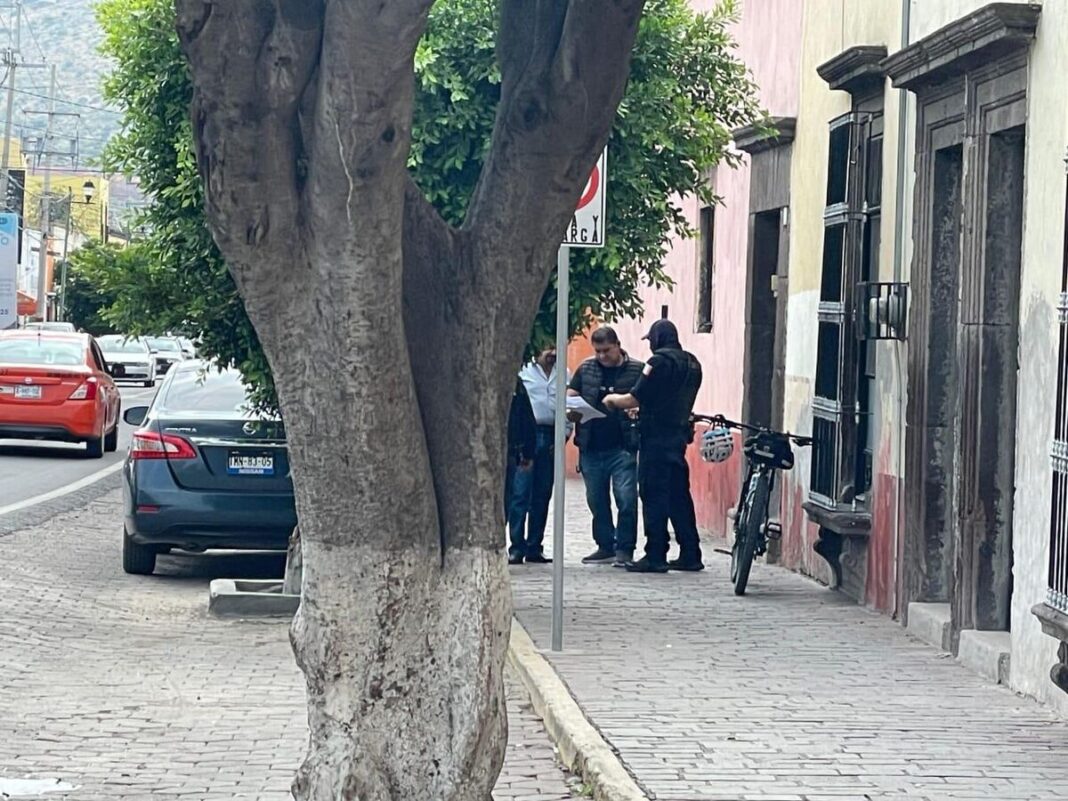 Asalto a cuentahabiente desata movilización en pleno centro de San Juan del Río