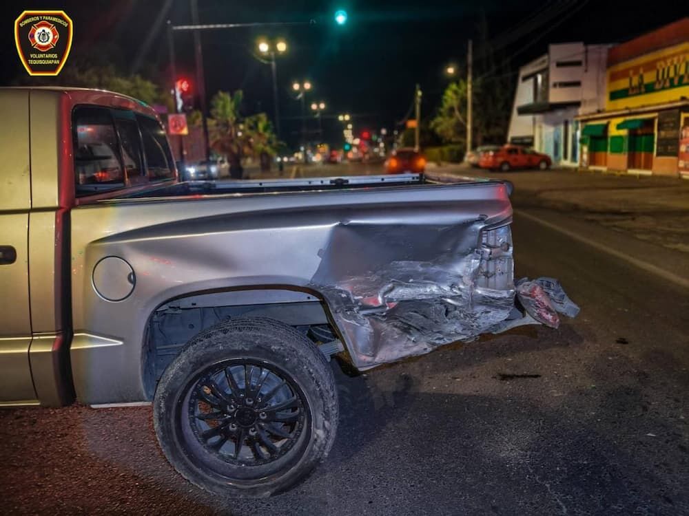 Choque en Tequisquiapan deja daños materiales en la carretera San Juan del Río-Xilitla
