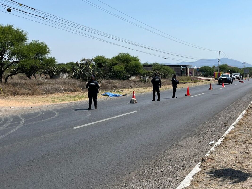 Muere ciclista tras ser arrollado en carretera federal 120 en Tequisquiapan