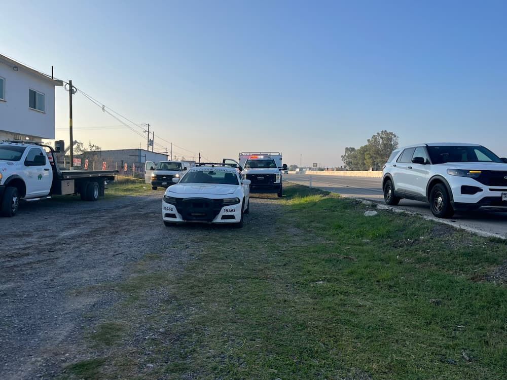 Muere conductor tras aparatosa volcadura en la autopista México-Querétaro