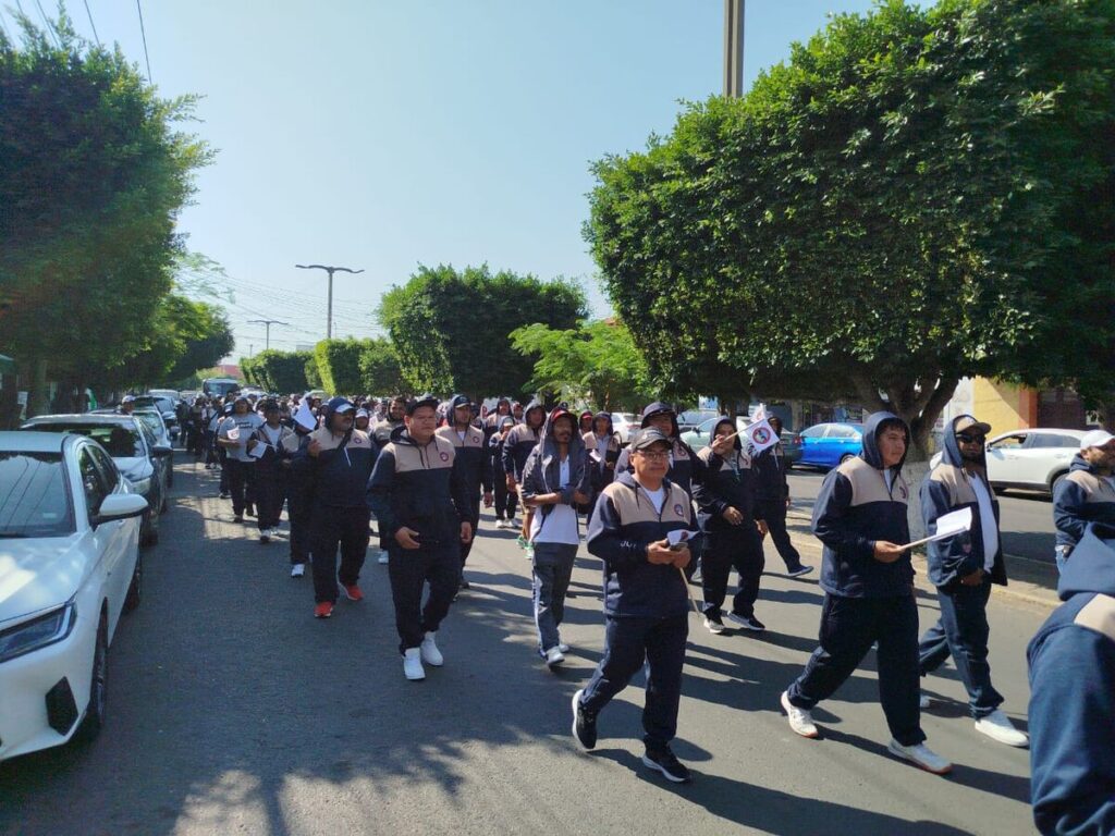 Sindicalizados marchan en San Juan del Río por el Día del Trabajo