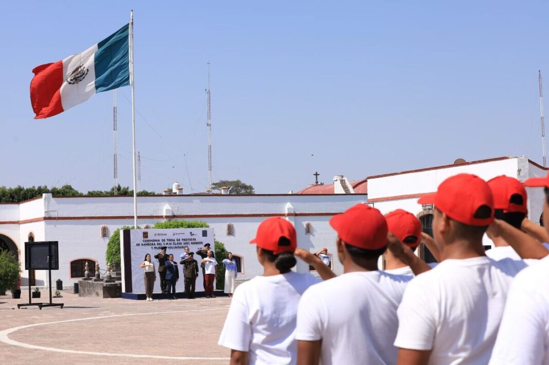 Realizan en SJR Ceremonia de Toma de Protesta de Bandera del SMN, Clase 2007