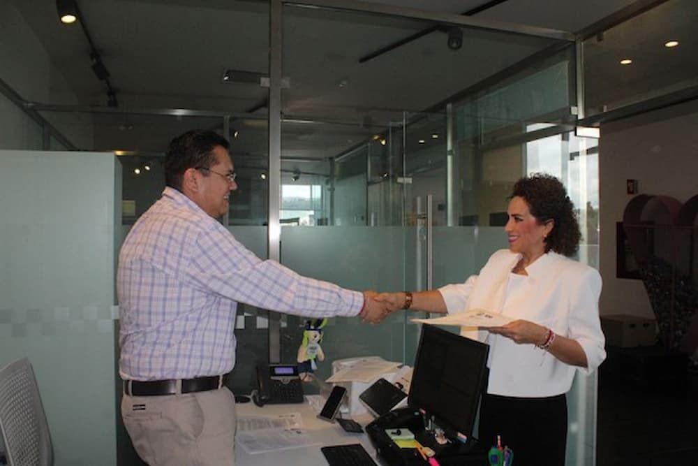 Diputada Adriana Meza presenta exhorto para declarar a la “Cabalgata de la Amistad” como Patrimonio Cultural Inmaterial de Querétaro Diputada Adriana Meza presenta exhorto para declarar a la “Cabalgata de la Amistad” como Patrimonio Cultural Inmaterial de Querétaro