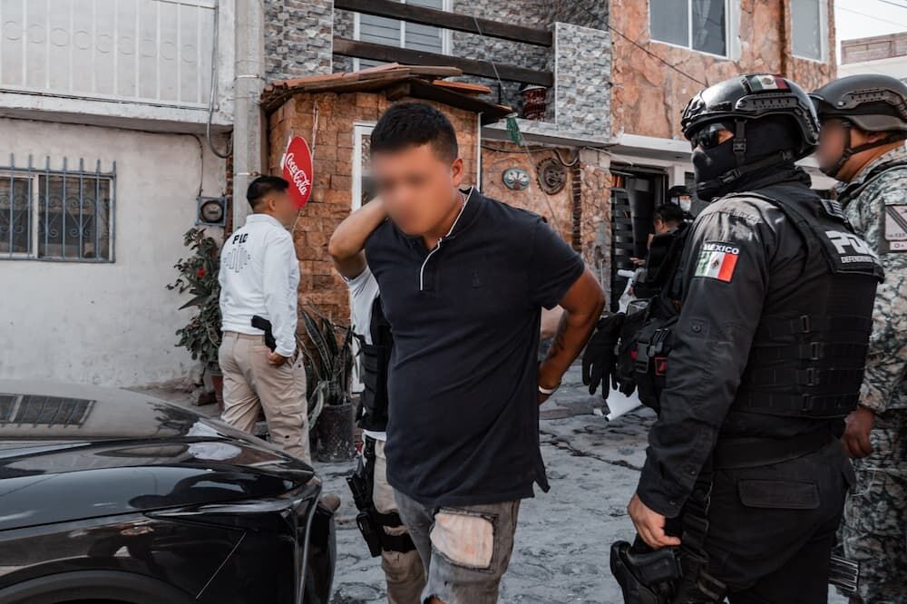 Dos personas detenidas y narcótico asegurado tras cateos en San Pedro Mártir 1 Dos personas detenidas y narcótico asegurado tras cateos en San Pedro Mártir