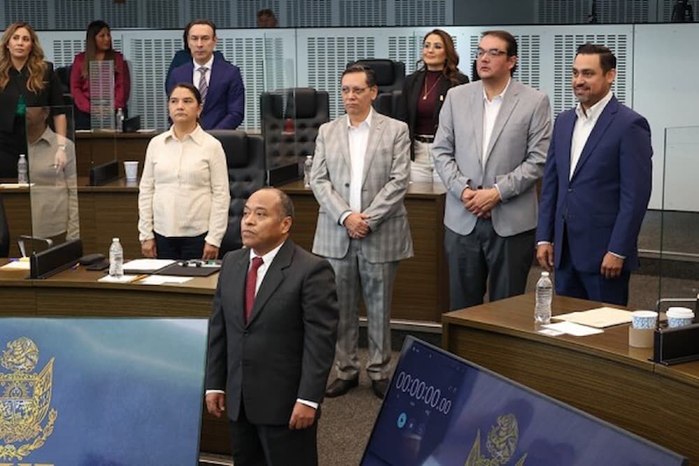 En Sesión de Pleno se eligió a Carlos Alfredo de los Cobos Sepúlveda, como titular de la Fiscalía Especializada en el Combate a la Corrupción del Estado de Querétaro En Sesión de Pleno se eligió a Carlos Alfredo de los Cobos Sepúlveda, como titular de la Fiscalía Especializada en el Combate a la Corrupción del Estado de Querétaro