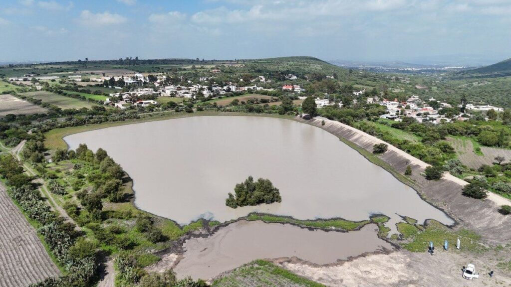 Entrega JAPAM restauración del bordo de regulación en el Ejido de Puerta de Palmillas