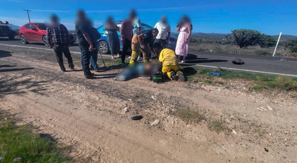 Motociclista lesionado tras choque con automóvil en Tequisquiapan Motociclista lesionado tras choque con automóvil en Tequisquiapan