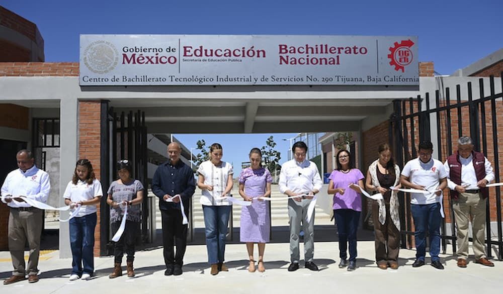 Presidenta inaugura Bachillerato Nacional en Tijuana como parte de la creación de 200 mil lugares en Educación Media Superior en el país Presidenta inaugura Bachillerato Nacional en Tijuana como parte de la creación de 200 mil lugares en Educación Media Superior en el país
