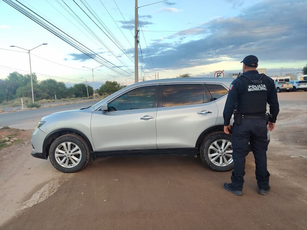 Recuperan camioneta con reporte de robo durante operativo de vigilancia en Colón Recuperan camioneta con reporte de robo durante operativo de vigilancia en Colón