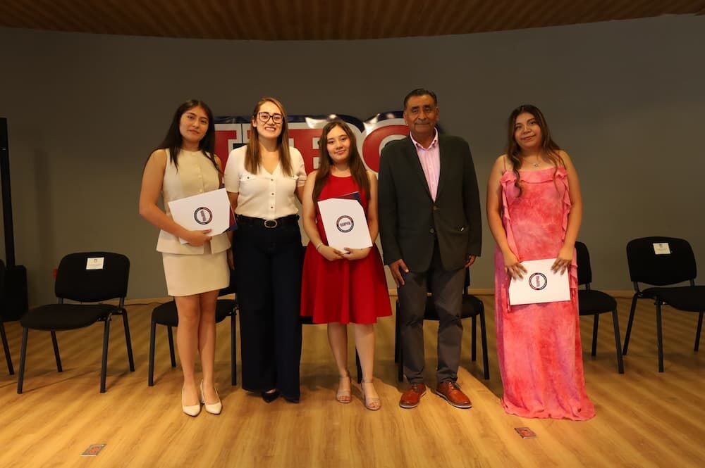 Se gradúan 89 estudiantes de Bachillerato Avanzado UPQ Se gradúan 89 estudiantes de Bachillerato Avanzado UPQ
