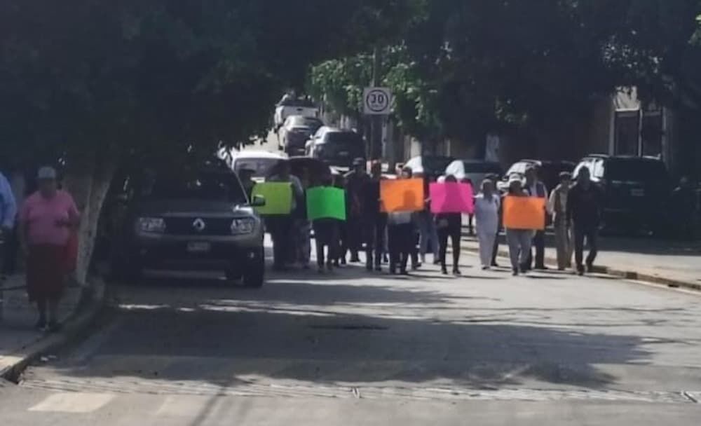 Vecinos de la colonia Doroteo Arango se manifiestan para pedir regularización de su colonia Vecinos de la colonia Doroteo Arango se manifiestan para pedir regularización de su colonia