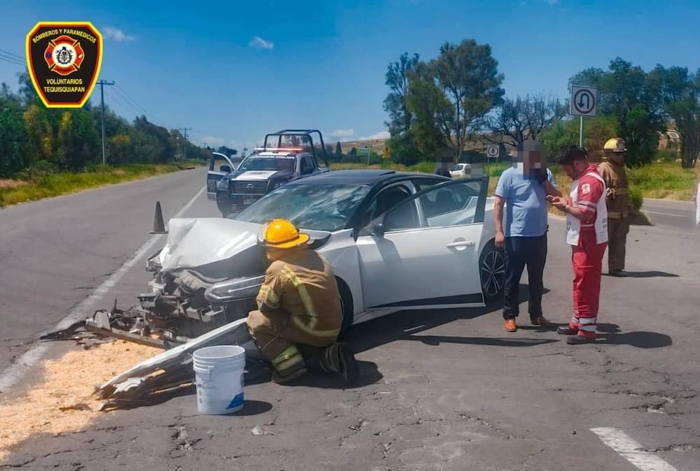 Atienden cuerpos de emergencia accidente en la carretera San Juan del Río-Xilitla