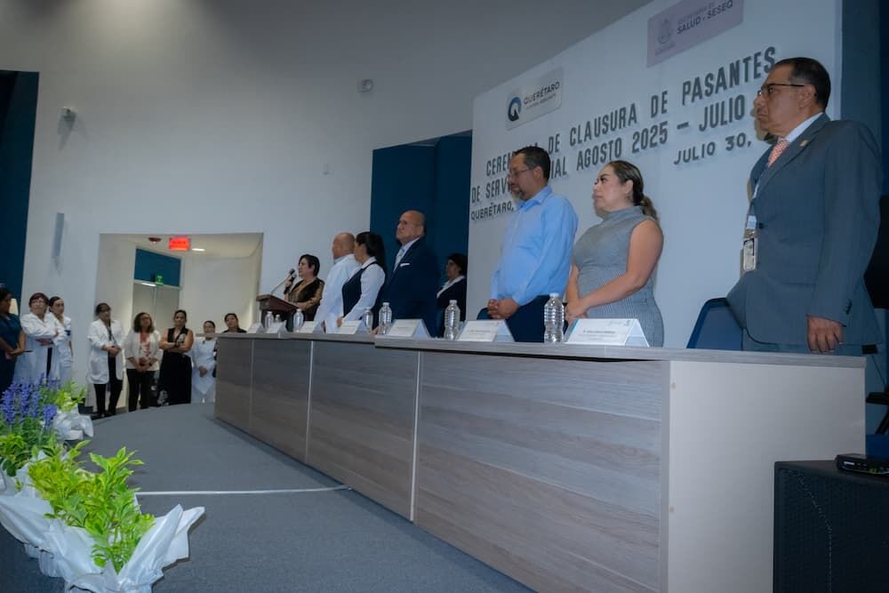 Concluyen pasantes de salud su servicio social en el Hospital General de Querétaro Concluyen pasantes de salud su servicio social en el Hospital General de Querétaro