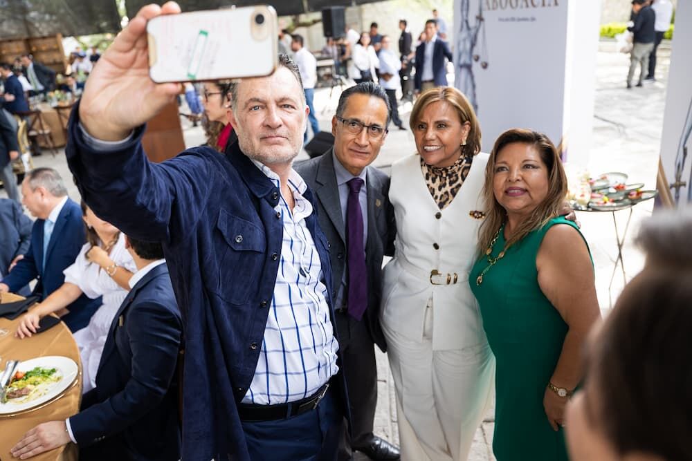 Contribuye la comunidad jurídica a sostener el Querétaro que hemos construido entre todas y todos: Gobernador Contribuye la comunidad jurídica a sostener el Querétaro que hemos construido entre todas y todos: Gobernador