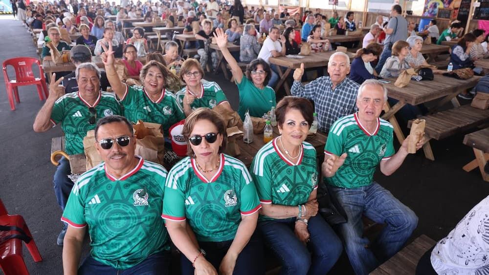 Disfrutan mil 200 adultos mayores, niños y personas con discapacidad del Zona Fest Querétaro Disfrutan mil 200 adultos mayores, niños y personas con discapacidad del Zona Fest Querétaro