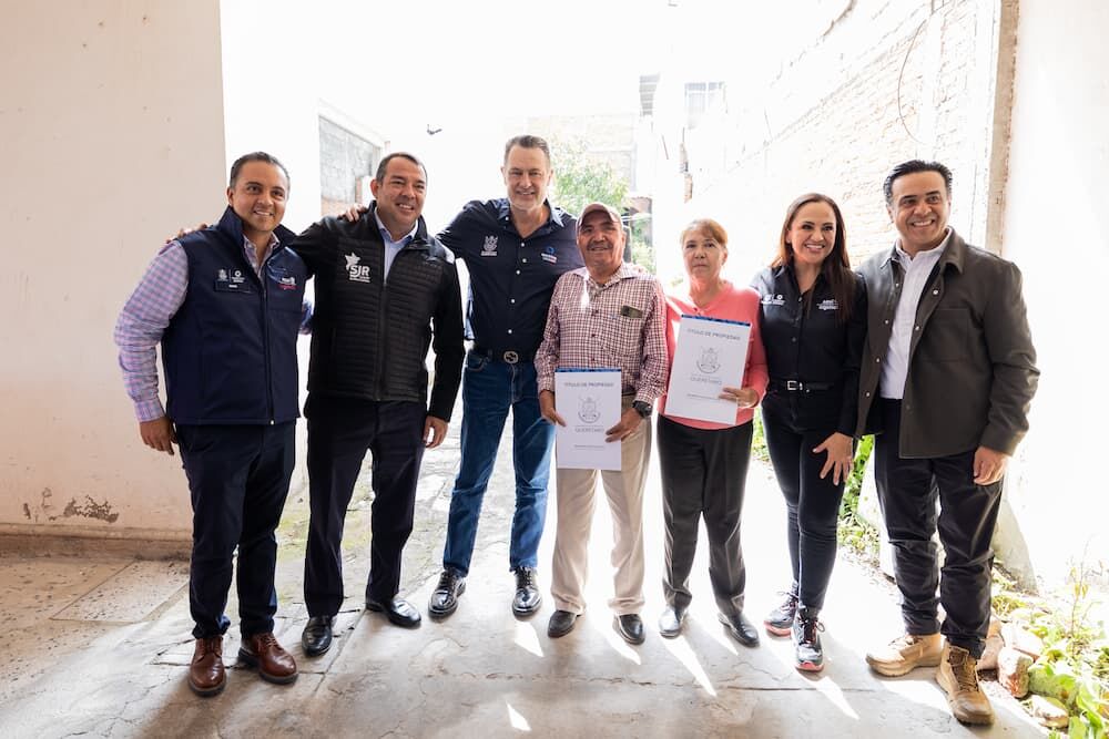 Fortalece Gobierno de Querétaro el patrimonio de familias de San Juan del Río con títulos de propiedad Fortalece Gobierno de Querétaro el patrimonio de familias de San Juan del Río con títulos de propiedad