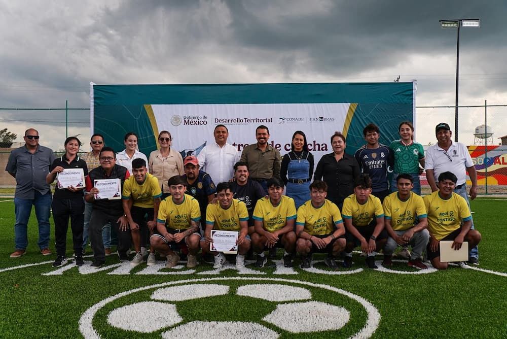 Gobierno de México entrega nuevas canchas deportivas en Pedro Escobedo Gobierno de México entrega nuevas canchas deportivas en Pedro Escobedo