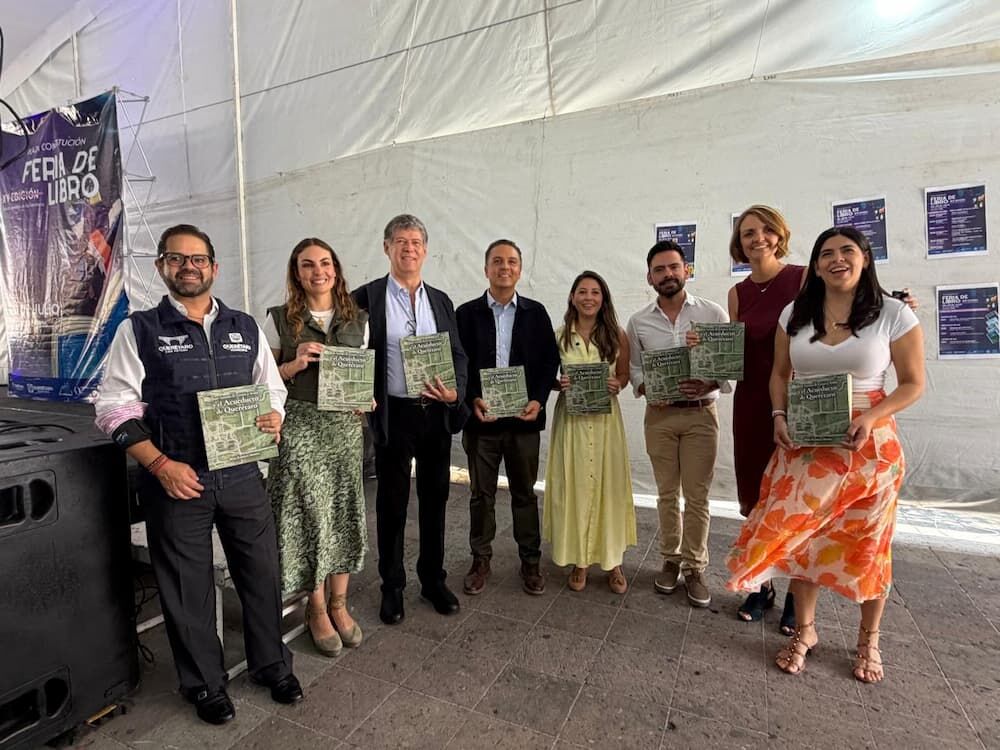 Invita SECULT a visitar la Feria del Libro Plaza Constitución Invita SECULT a visitar la Feria del Libro Plaza Constitución
