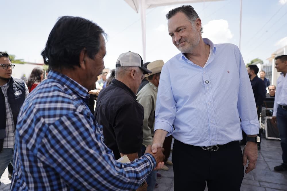 Moderniza Gobierno del Estado más de 100 vialidades de San Juan del Río Moderniza Gobierno del Estado más de 100 vialidades de San Juan del Río