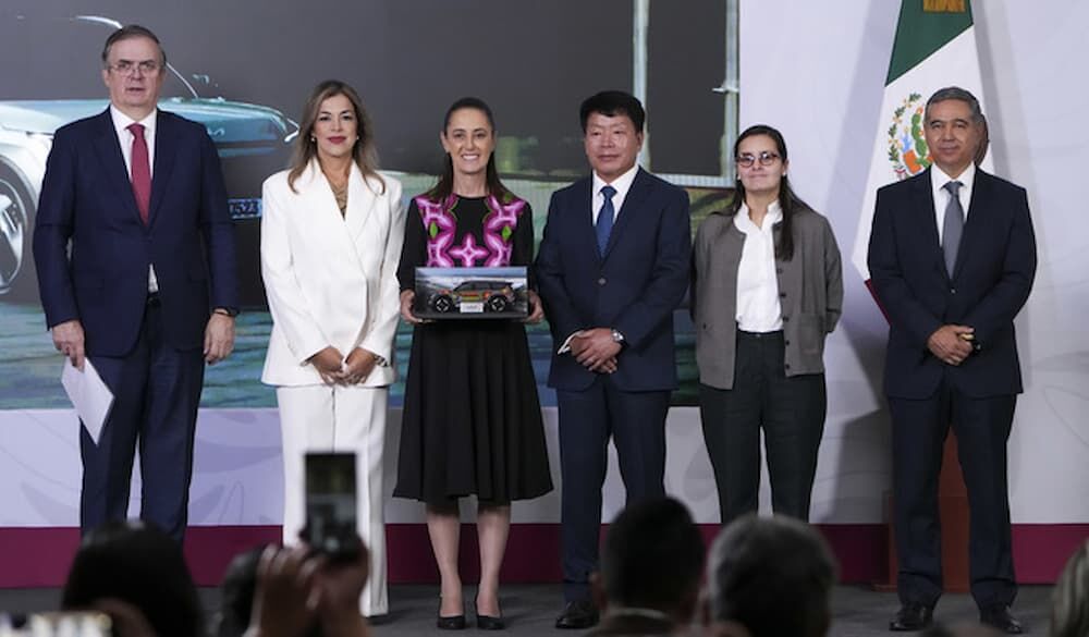 Presidenta destaca inversión de Kia de 649 mdd para producción de vehículo eléctrico; muestra la confianza en el país Presidenta destaca inversión de Kia de 649 mdd para producción de vehículo eléctrico; muestra la confianza en el país