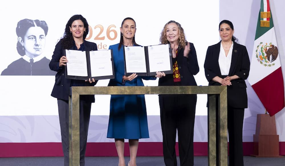 Presidenta firma y envía iniciativa de Ley General para prevenir, investigar, sancionar y reparar el daño por el delito de feminicidio Presidenta firma y envía iniciativa de Ley General para prevenir, investigar, sancionar y reparar el daño por el delito de feminicidio