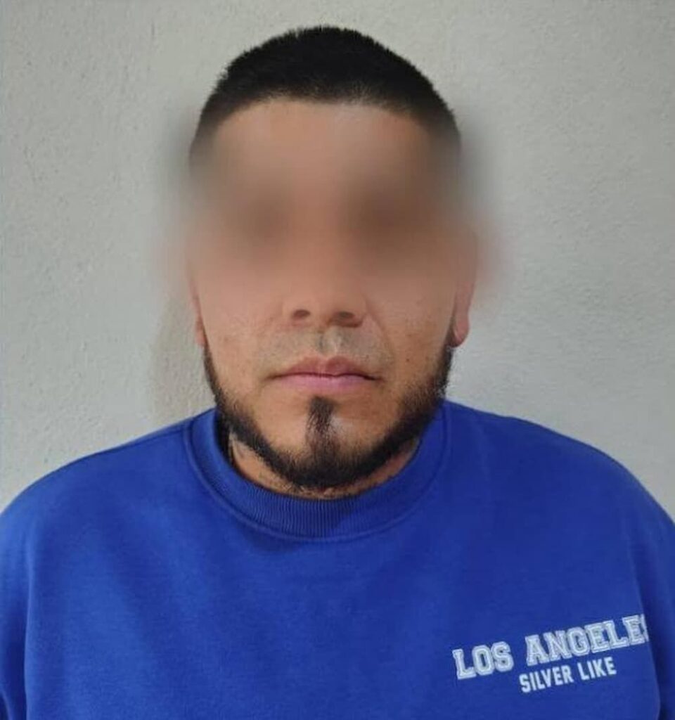 Recuperan vehículo robado y detienen a conductor durante operativo en San Juan del Río 1 Recuperan vehículo robado y detienen a conductor durante operativo en San Juan del Río