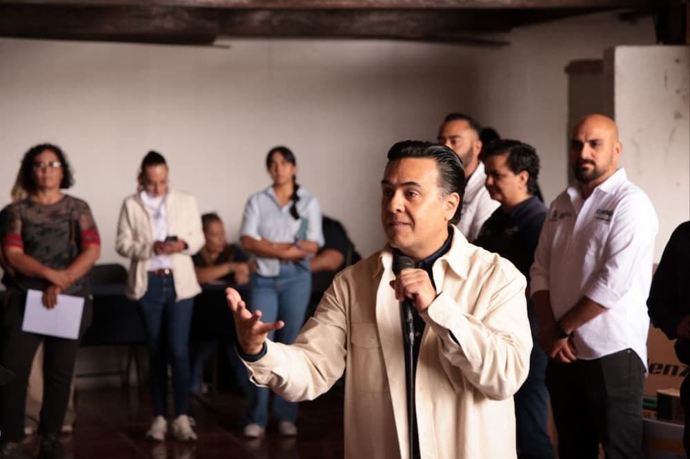 Trabajamos para que las familias de San Juan del Río vivan mejor: Luis Nava Trabajamos para que las familias de San Juan del Río vivan mejor: Luis Nava