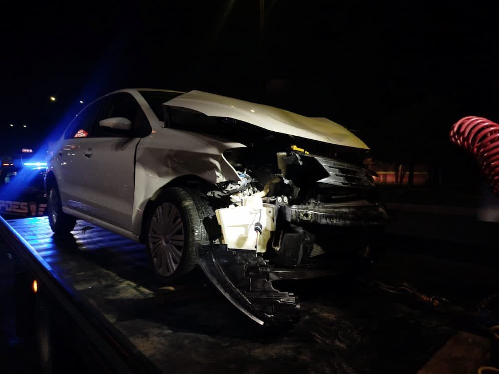 Aparatoso choque entre camión de carga y tres vehículos deja cuantiosos daños materiales en San Juan Bosco