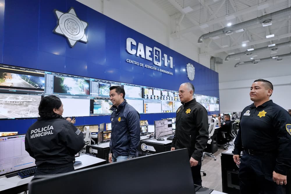 Cerca de dos mil llamadas atiende diario el Centro de Atención de Emergencia 911 en municipio de Querétaro Cerca de dos mil llamadas atiende diario el Centro de Atención de Emergencia 911 en municipio de Querétaro